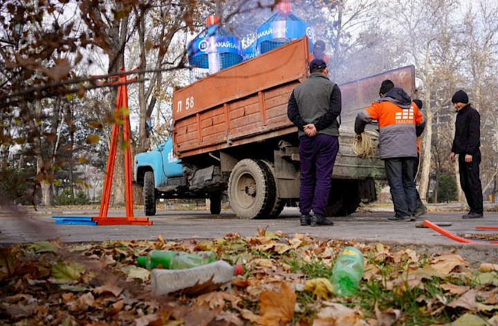 Установка спецурны в сквере Театральный